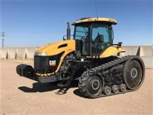 Challenger MT745 fiche technique et avis