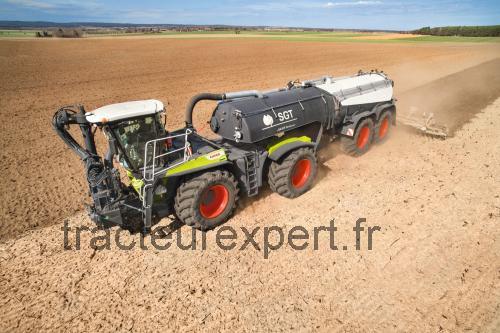 Claas Xerion 5000 Saddle Trac avis et fiche technique