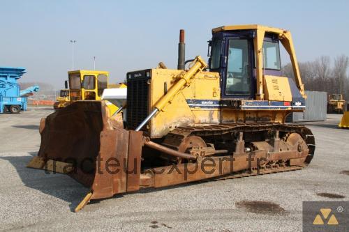 Komatsu D85E avis et fiche technique