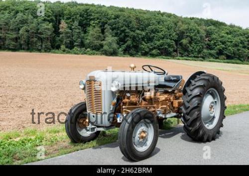 Massey Ferguson 1960 fiche technique et avis
